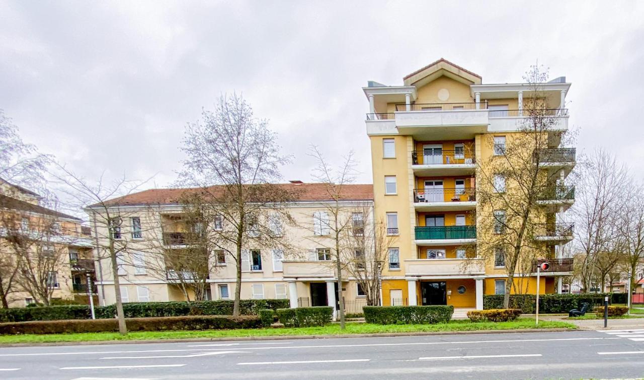 Апартаменты The Grey House - Parking - Piscine - Rer A 6 Min Бюсси-Сен-Жорж Экстерьер фото